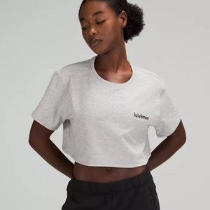 lululemon heathered gray cropped tshirt